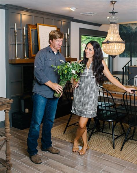 joanna gaines wearing sandals